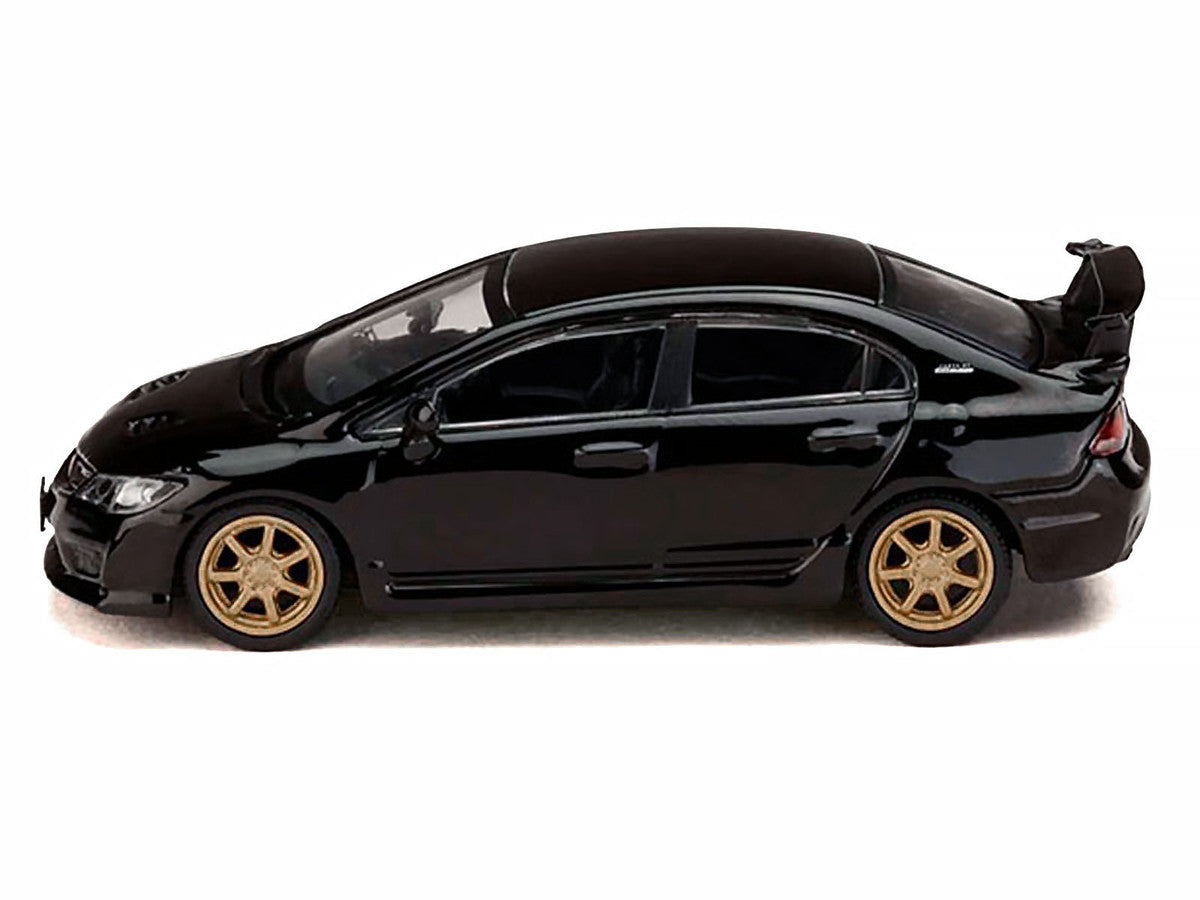 Honda Mugen Civic Type R (FD2) RHD (Right Hand Drive) Crystal Black Pearl with Gold Wheels "JDM64" Series 1/64 Diecast Model Car by Hobby Japan-1