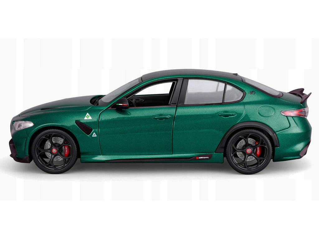 Alfa Romeo Giulia GTA 1/18 Diecast Model Green Metallic by Bburago-3