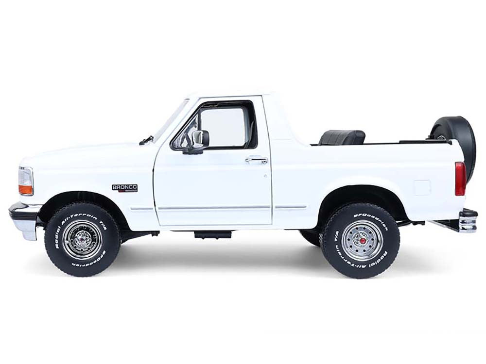 1993 Ford Bronco XLT Oxford White "Artisan Collection" 1/18 Diecast Model Car by Greenlight-1
