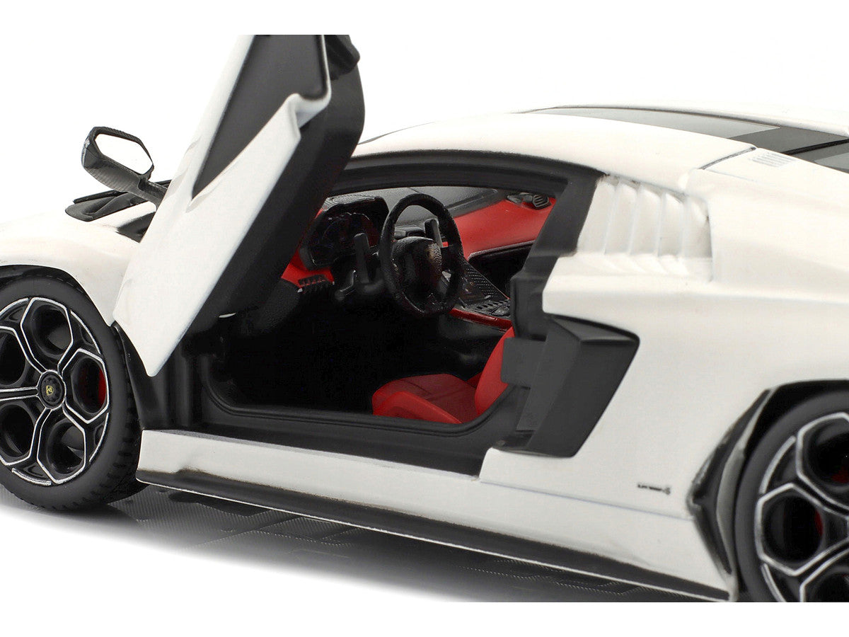 Bburago Lamborghini Countach LPI 800-4 White 1/24 Diecast Model Car-2