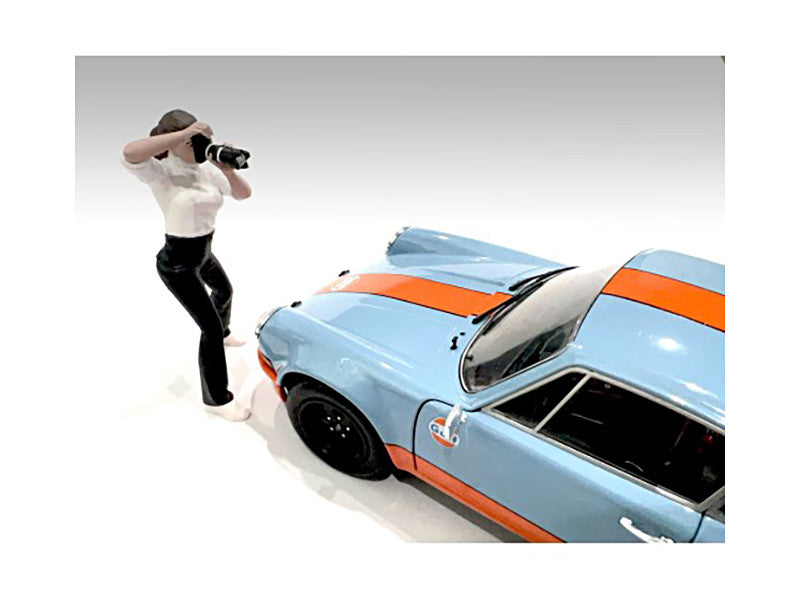 "Photographers" Figure #2 for 1/18 Scale Models by American Diorama-2
