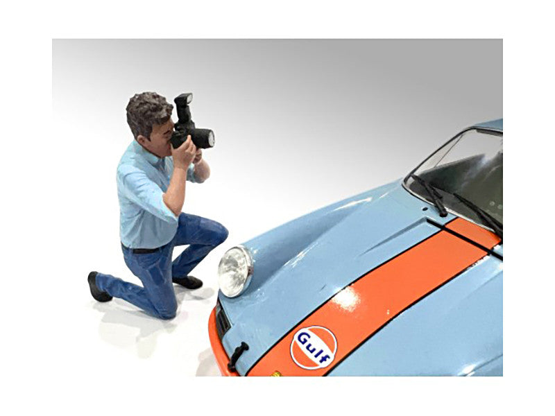 "Photographers" Figure #3 for 1/24 Scale Models by American Diorama-1
