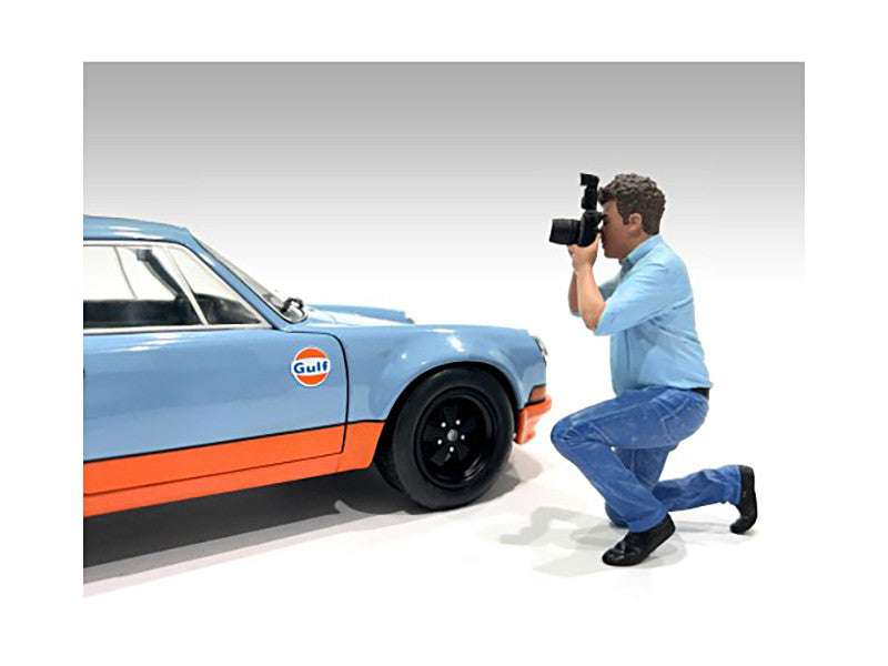 "Photographers" Figure #3 for 1/24 Scale Models by American Diorama-2