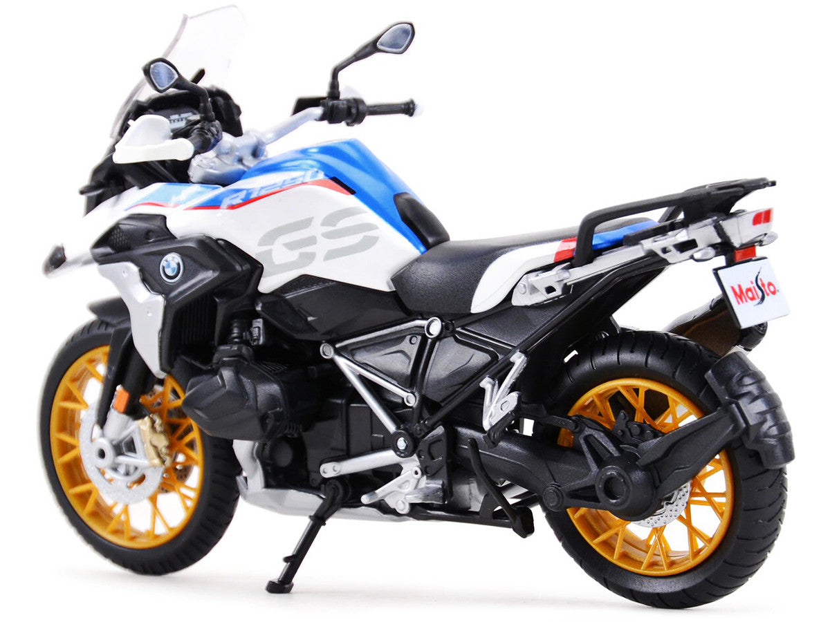 Maisto 1:12 BMW R1250 GS White / Blue/Red Stripes — product image 2