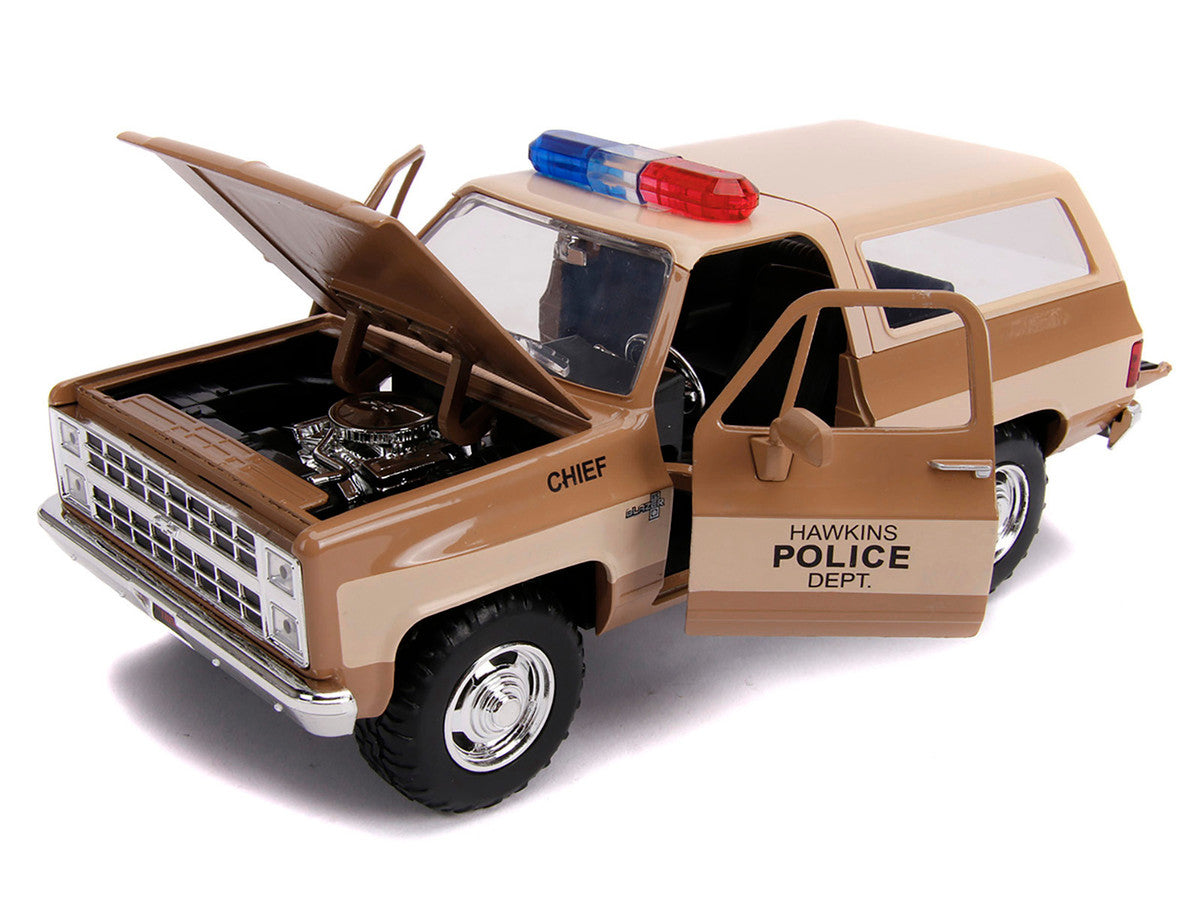 Hopper's Chevrolet Blazer with Police Badge "Hawkins Police Dept." "Stranger Things" (2016) TV Series 1/24 Diecast Model Car by Jada-0