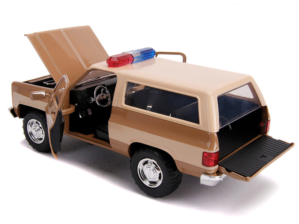 Hopper's Chevrolet Blazer with Police Badge "Hawkins Police Dept." "Stranger Things" (2016) TV Series 1/24 Diecast Model Car by Jada-1