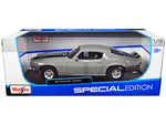 Maisto 1:18 1971 Chevrolet Camaro Gray / Black Stripes — product image 3