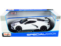 Maisto 1:18 2020 Chevrolet Corvette Stingray C8 / High Wing White with Black Stripes — product image 1