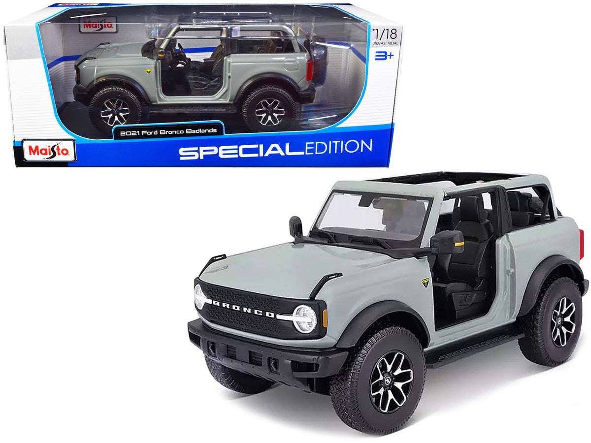 2021 Ford Bronco Badlands Light Gray "Special Edition" 1/18 Diecast Model Car by Maisto-0