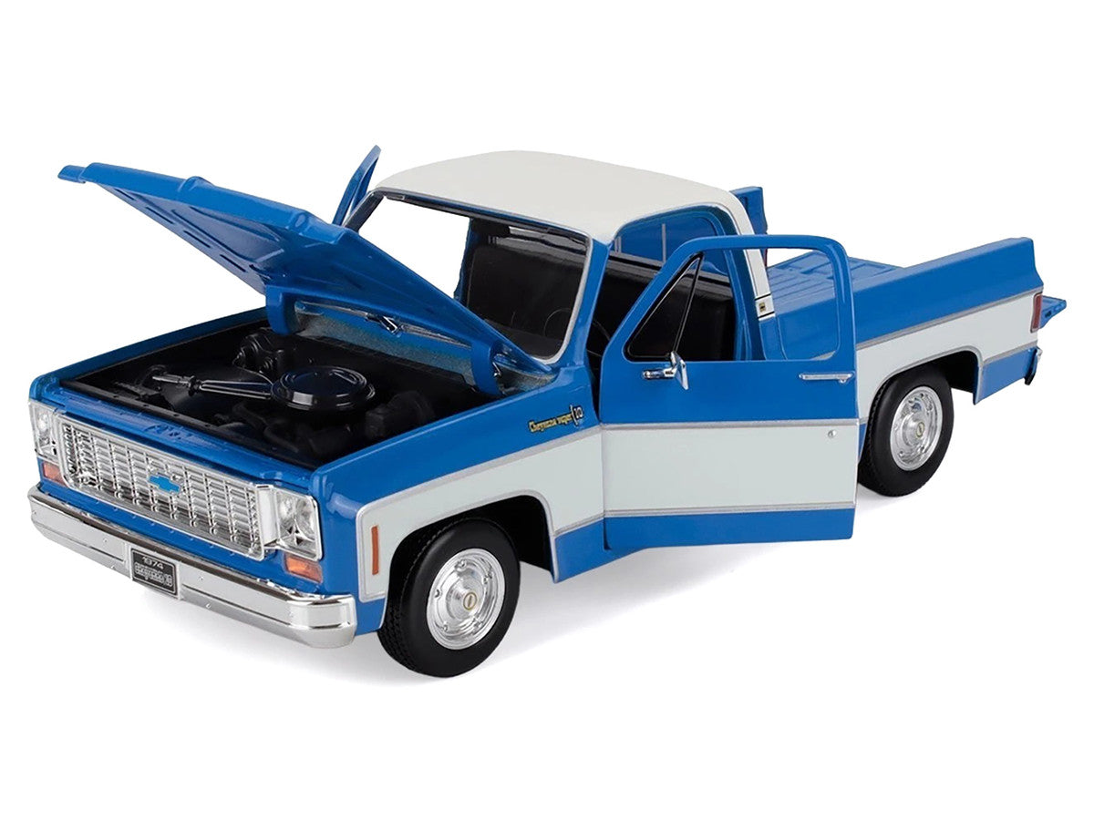 Maisto 1:18 1974 Chevrolet C10 Cheyenne Super Pickup Blue/White — product image 2