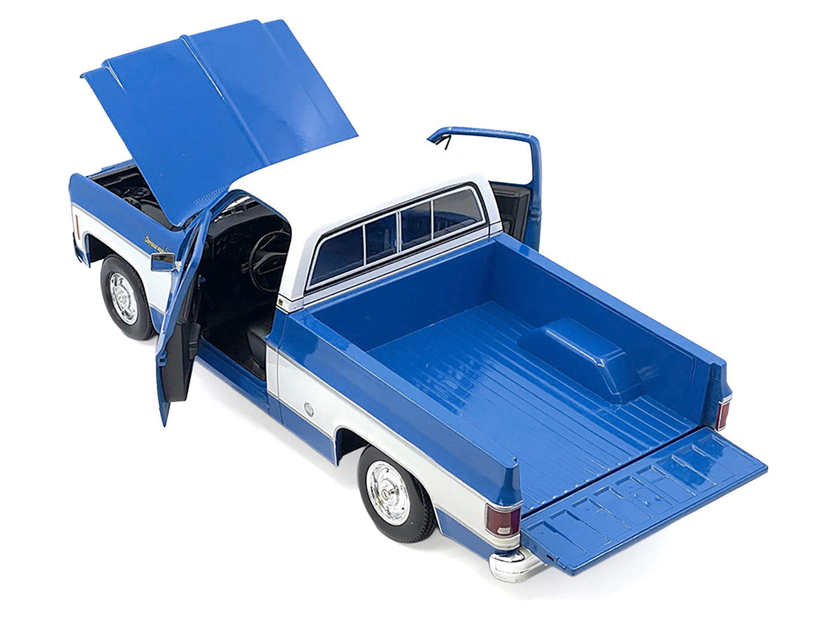 Maisto 1:18 1974 Chevrolet C10 Cheyenne Super Pickup Blue/White — product image 3