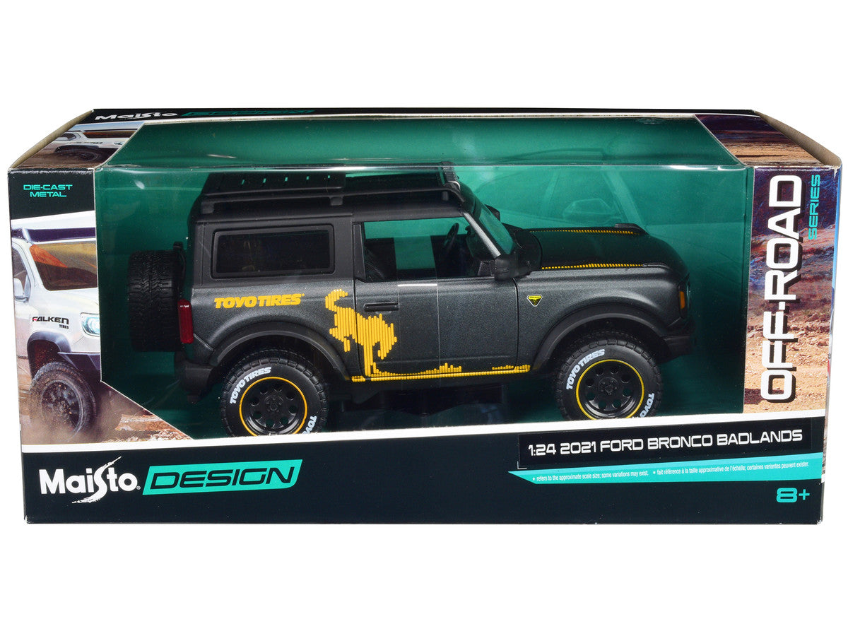 Maisto 1:24 2021 Ford Bronco Badlands Dark Gray / Gold Graphics/Roof Rack Off-Road — product image 2