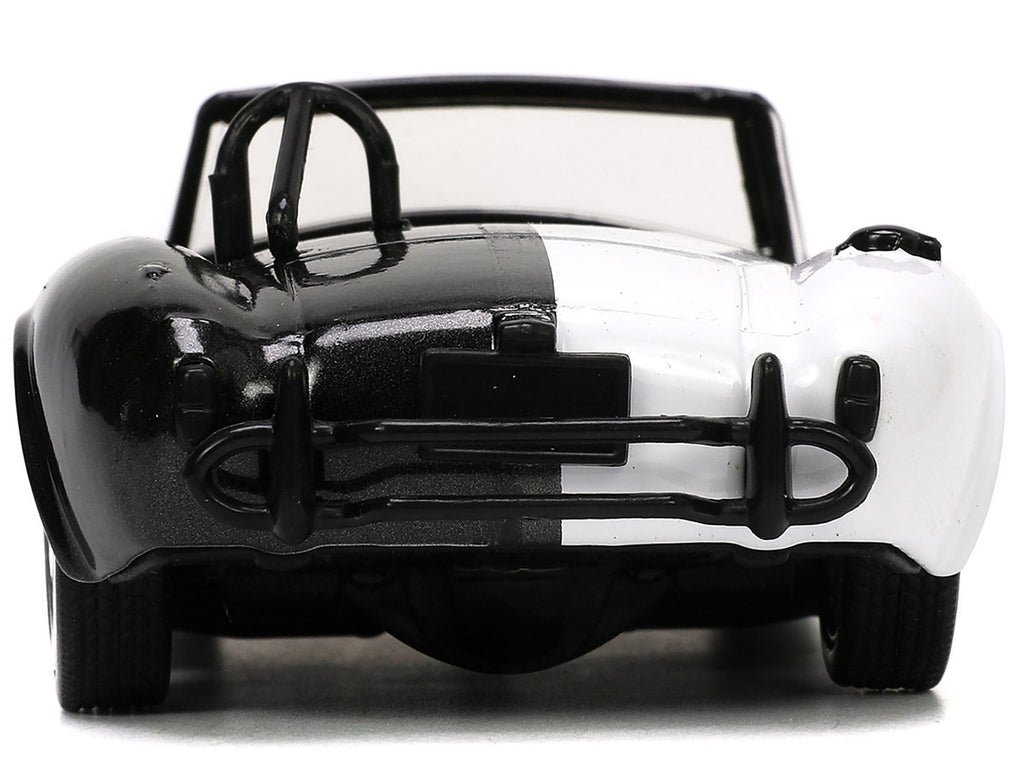 1965 Shelby Cobra 427 S/C #2 Black Metallic and White and Harvey Two-Face Diecast Figure "Batman" "Hollywood Rides" Series 1/32 Diecast Model Car by Jada-4