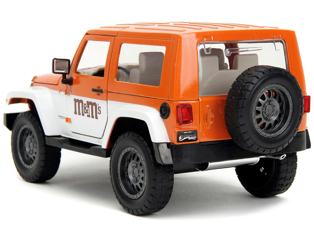 2007 Jeep Wrangler Orange Metallic and White and Orange M&M Diecast Figure "M&M's" "Hollywood Rides" Series 1/24 Diecast Model Car by Jada-3