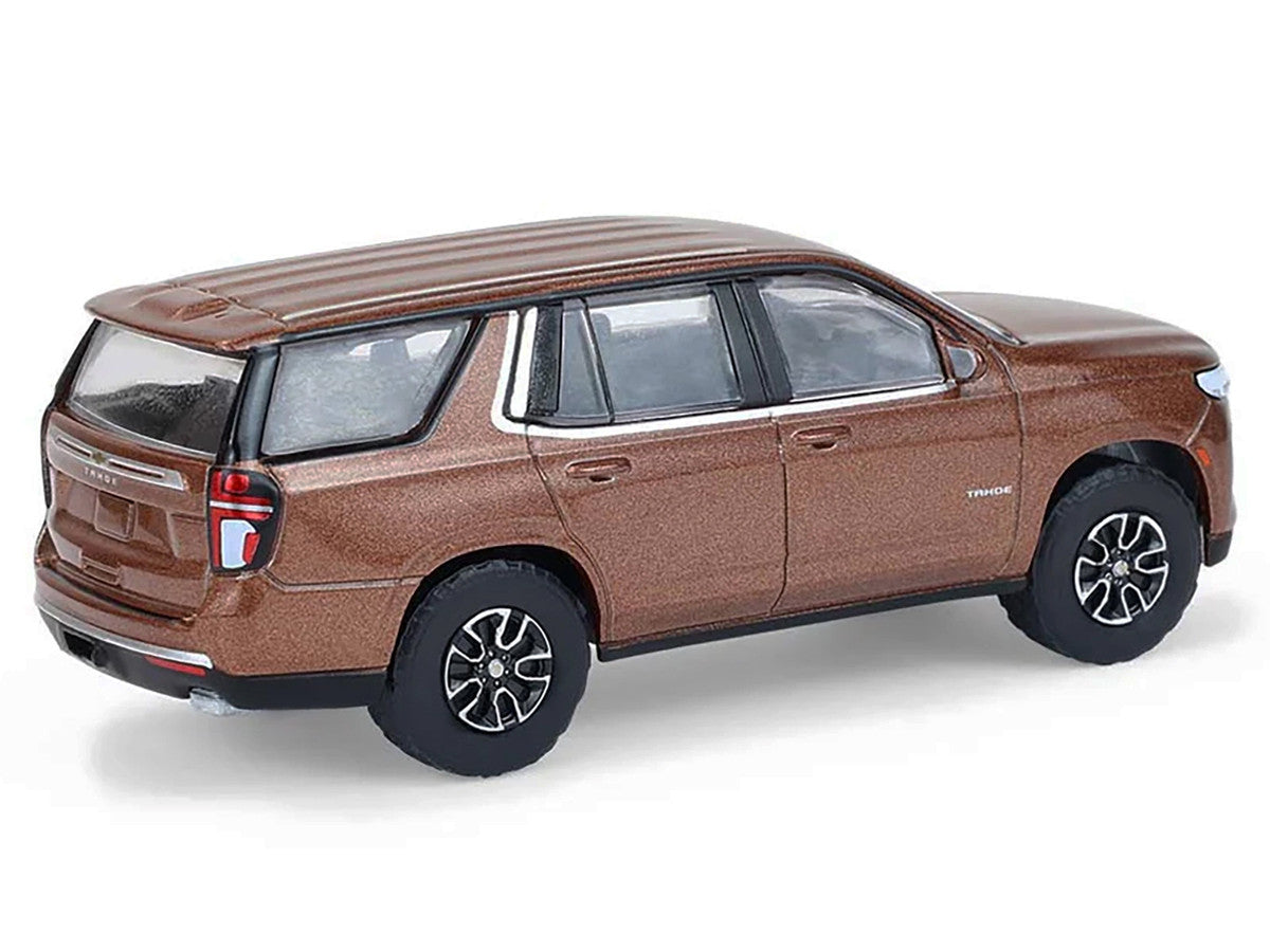 2022 Chevrolet Tahoe Auburn Metallic "Blue Collar Collection" Series 14 1/64 Diecast Model Car by Greenlight-2