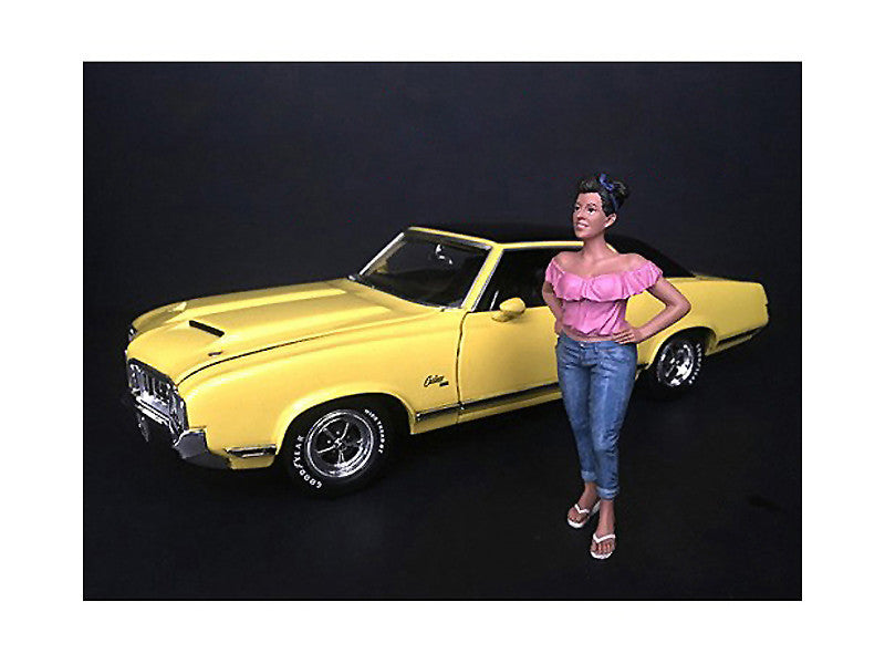 "Hanging Out II" Gloria Figurine for 1/18 Scale Models by American Diorama-0