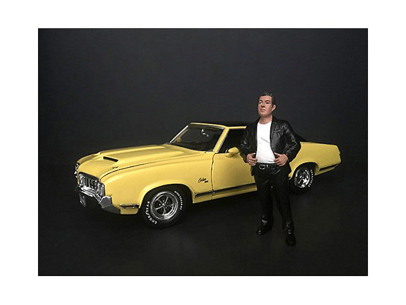 "Hanging Out II" Manuel Figurine for 1/18 Scale Models by American Diorama-0