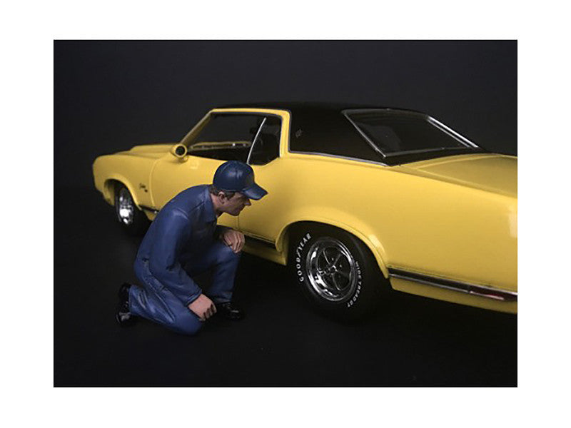 Mechanic Juan with Lug Wrench Figurine for 1/24 Scale Models by American Diorama-2