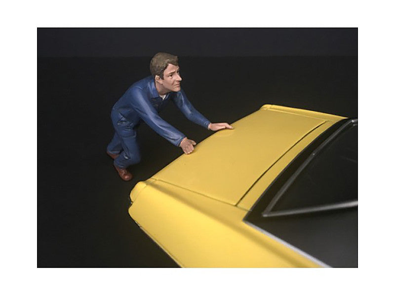 Mechanic Darwin Pushing a Car Figurine for 1/24 Scale Models by American Diorama-0