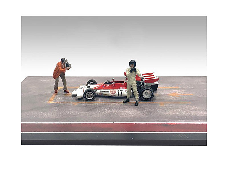 "Race Day" Two Diecast Figures Set 2 for 1/43 Scale Models by American Diorama-0