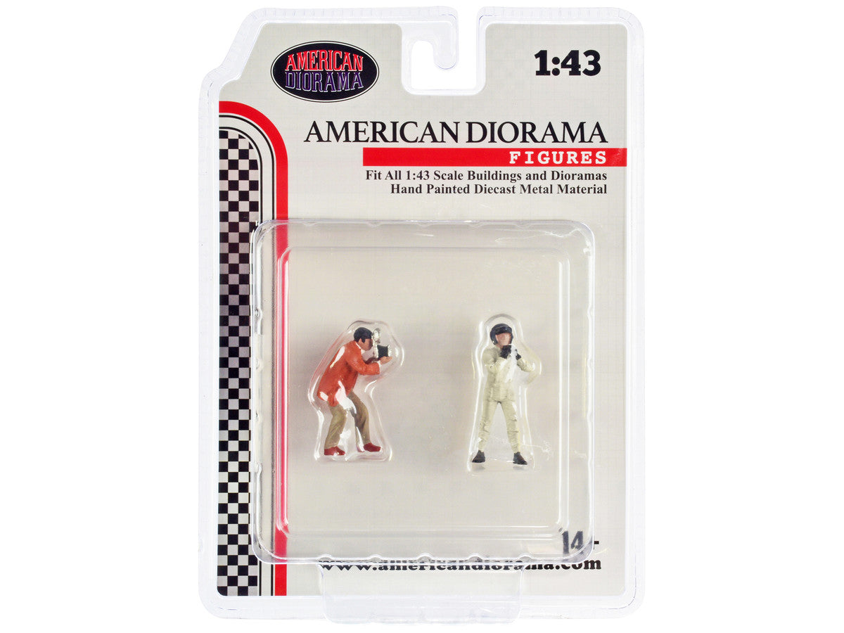 "Race Day" Two Diecast Figures Set 2 for 1/43 Scale Models by American Diorama-2
