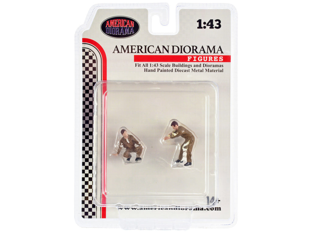 "Race Day" Two Diecast Figures Set 5 for 1/43 Scale Models by American Diorama-2