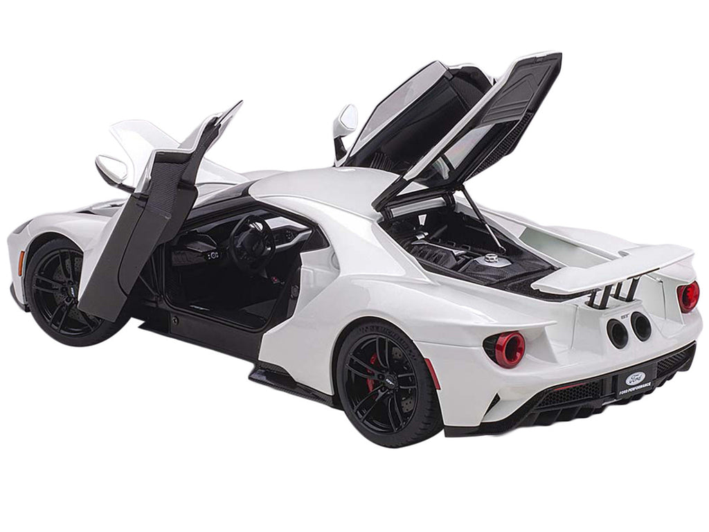 2017 Ford GT Frozen White 1/18 Model Car by Autoart-1