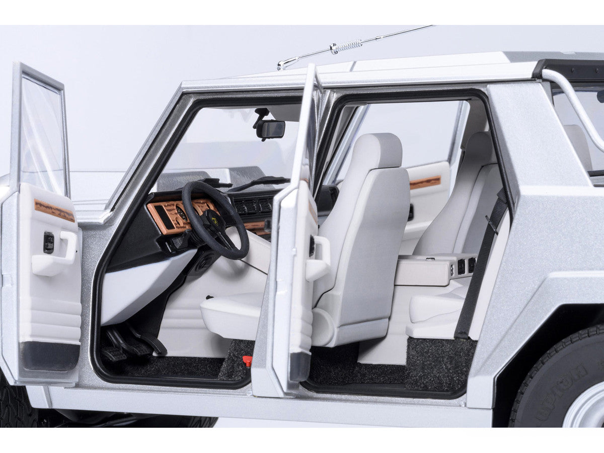 Lamborghini LM002 Argento Silver Metallic with White Interior 1/18 Model Car by Autoart-2
