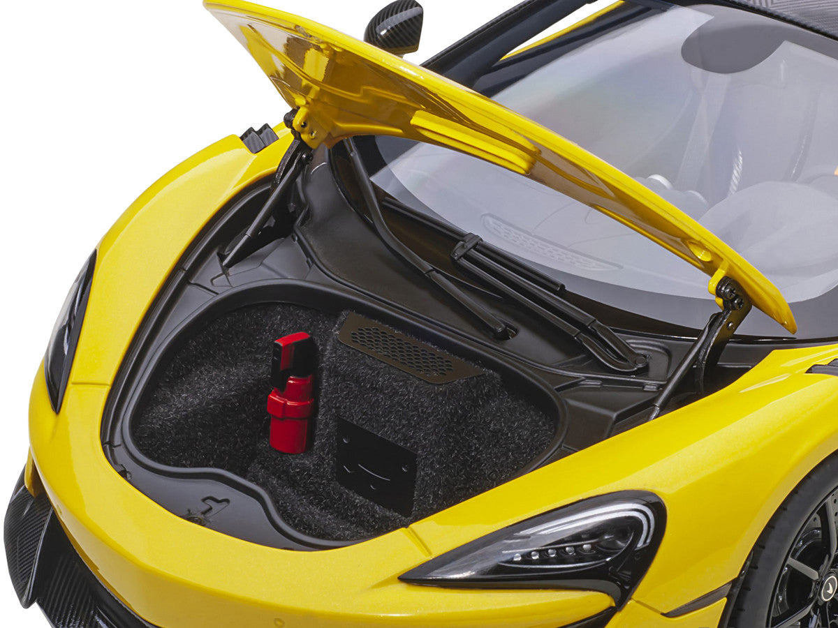 Mclaren 600LT Sicilian Yellow and Carbon 1/18 Model Car by Autoart-2