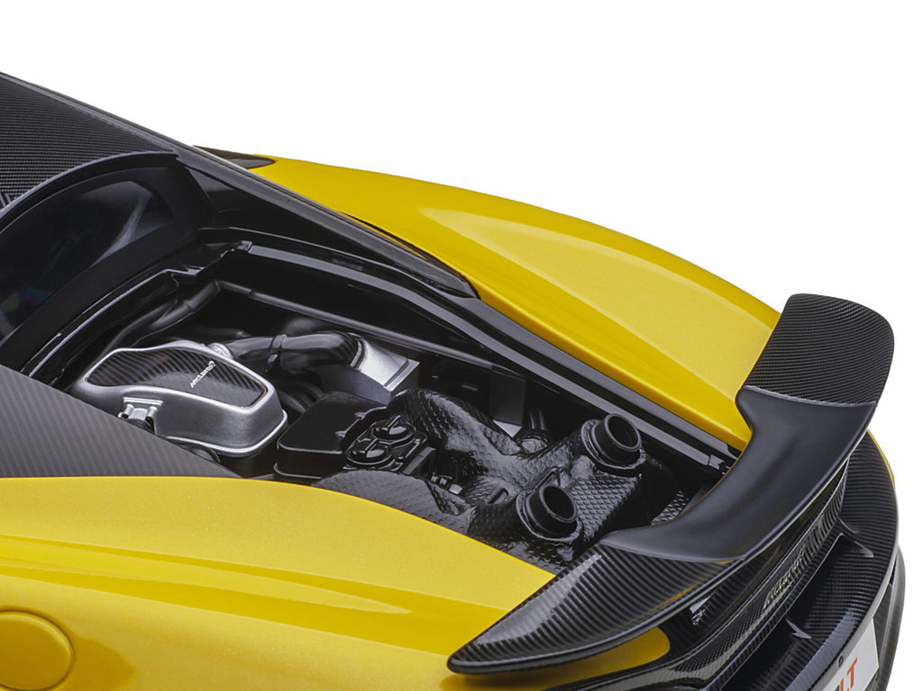 Mclaren 600LT Sicilian Yellow and Carbon 1/18 Model Car by Autoart-3