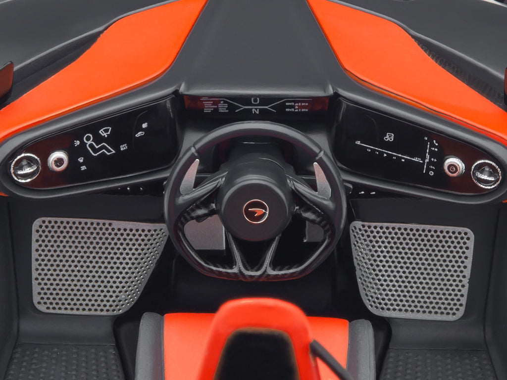 McLaren Speedtail Volcano Orange Metallic with Black Top and Suitcase Accessories 1/18 Model Car by Autoart-3