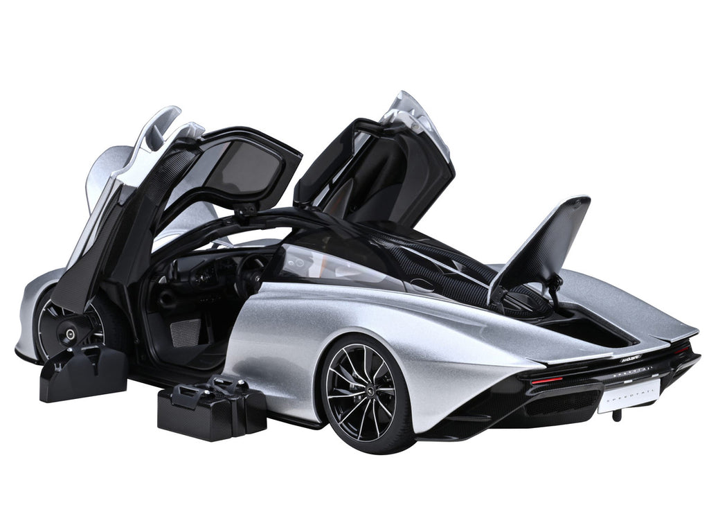 McLaren Speedtail Supernova Silver Metallic with Black Top and Suitcase Accessories 1/18 Model Car by Autoart-1