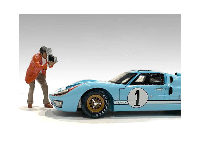 "Race Day 1" Figurine III for 1/18 Scale Models by American Diorama-0