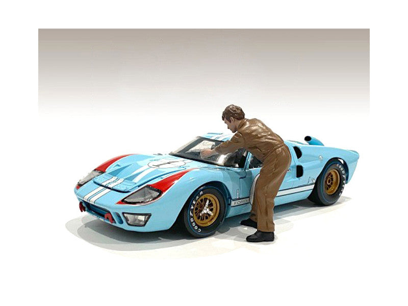 "Race Day 1" Figurine V for 1/18 Scale Models by American Diorama-0