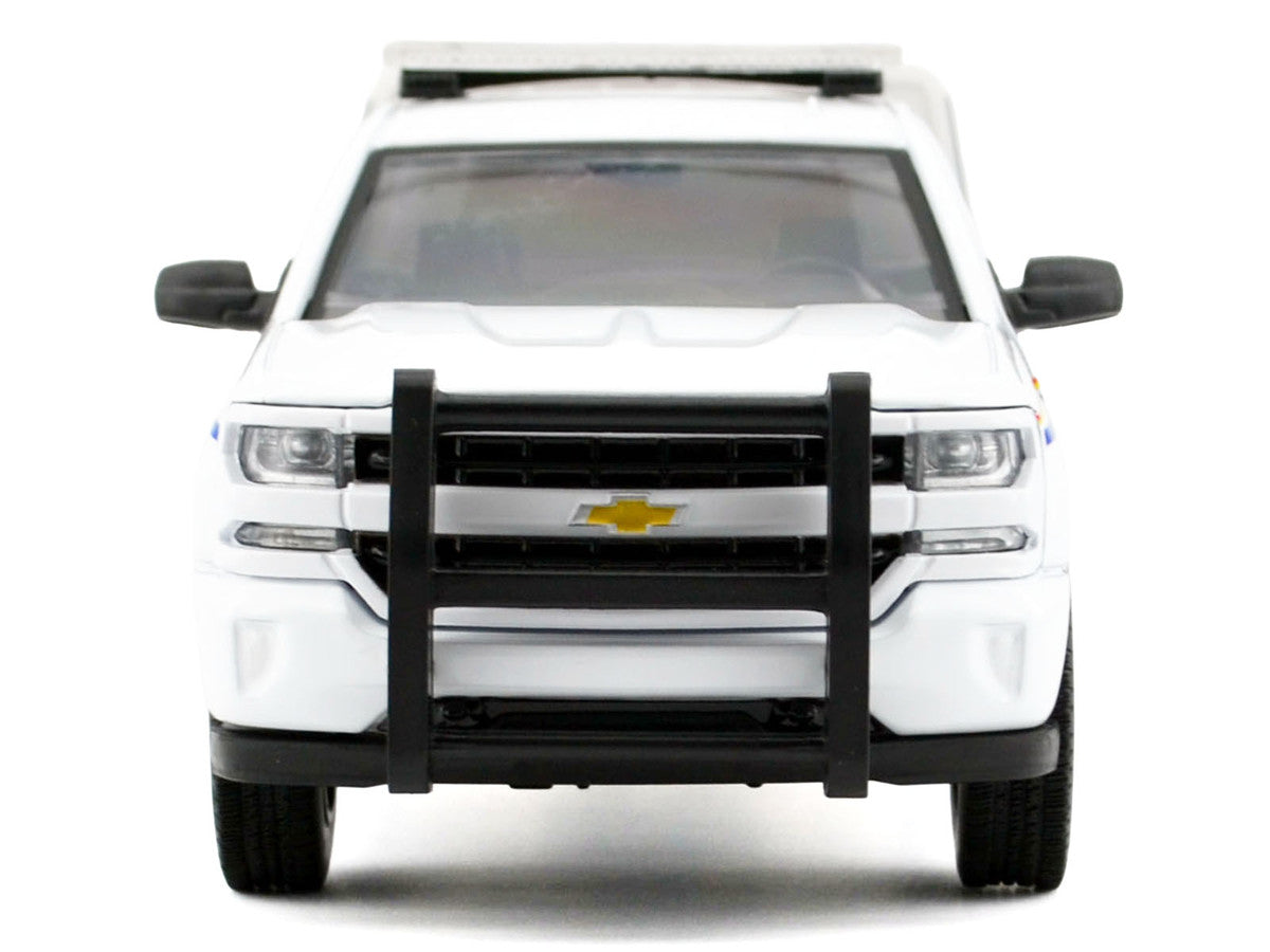 2017 Chevrolet Silverado 1500 LT Z71 Crew Cab Pickup Truck with Camper Box "Royal Canadian Mounted Police" White "Law Enforcement and Public Service" Series 1/24-1/27 Diecast Model Car by Motormax-2