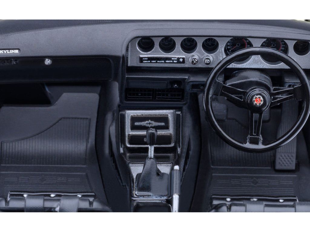 Nissan Skyline 2000GT-R (KPGC110) Tuned Version RHD (Right Hand Drive) White 1/18 Model Car by Autoart-2
