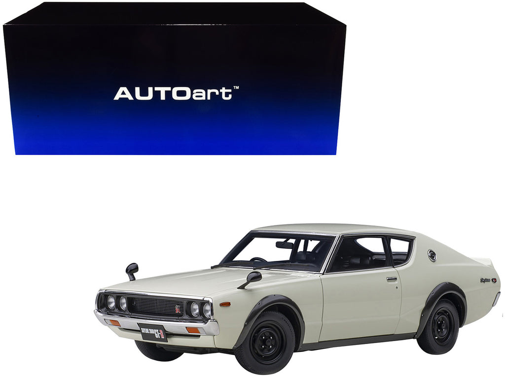 Nissan Skyline 2000GT-R (KPGC110) RHD (Right Hand Drive) White 1/18 Model Car by Autoart-0
