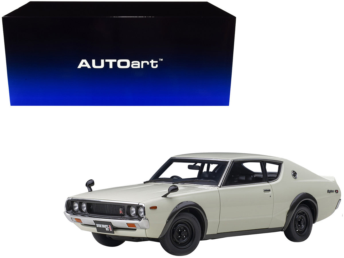 Nissan Skyline 2000GT-R (KPGC110) RHD (Right Hand Drive) White 1/18 Model Car by Autoart-0