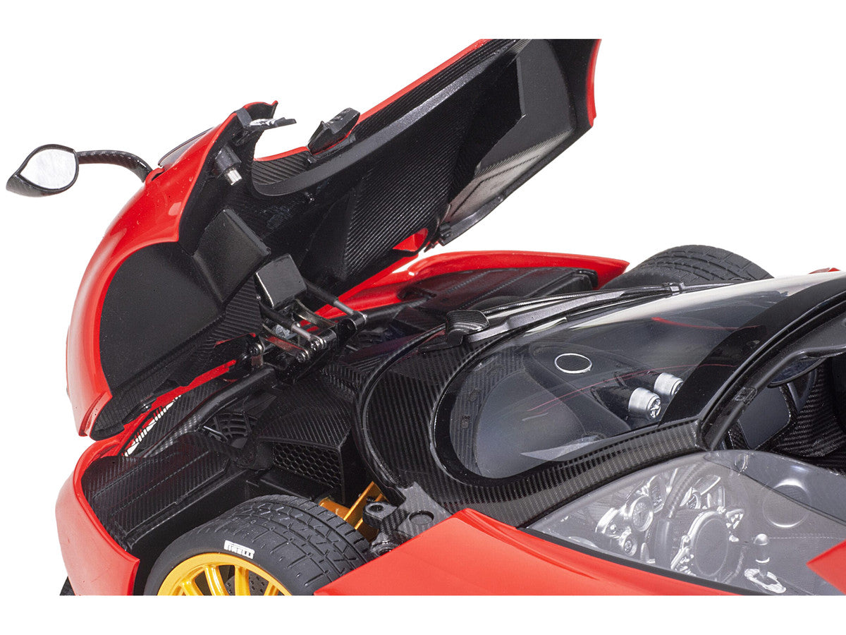Pagani Huayra Roadster Rosso Monza Red and Carbon with Luggage Set 1/18 Model Car by Autoart-2