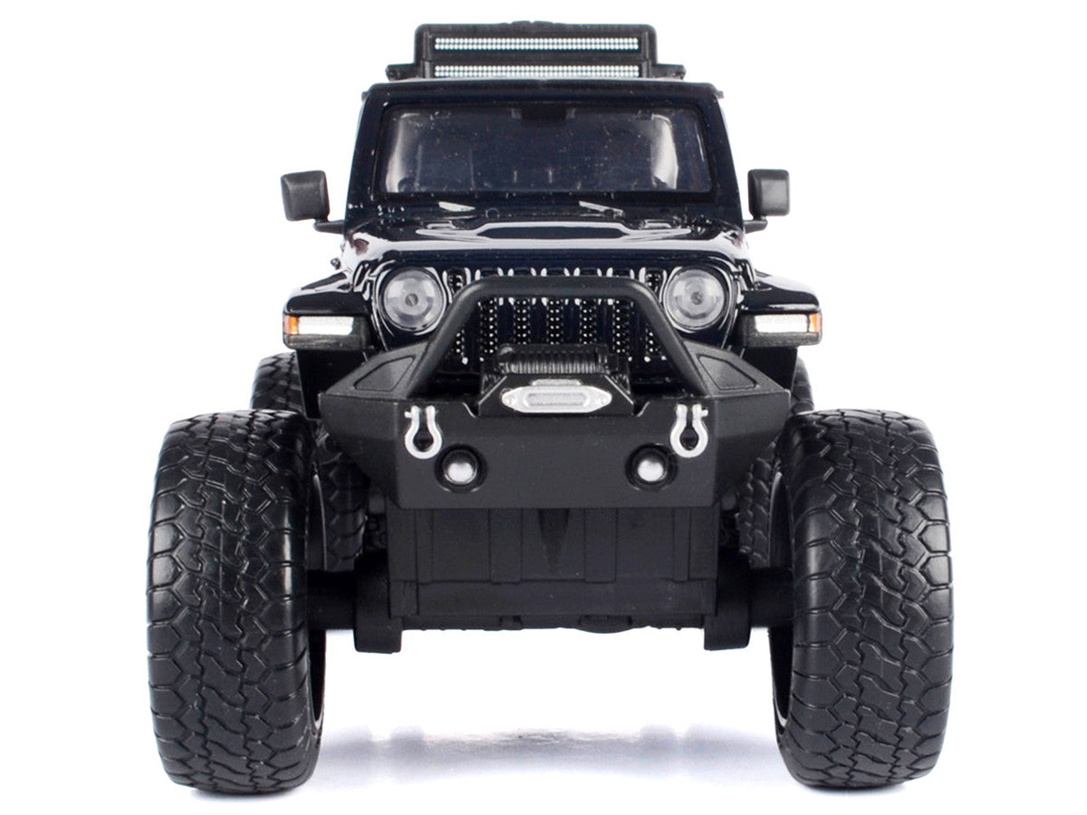 2021 Jeep Gladiator Rubicon Off-Road Pickup Truck Black with Matt Black Top "Off Road" Series 1/24-1/27 Diecast Model Car by Motormax-2