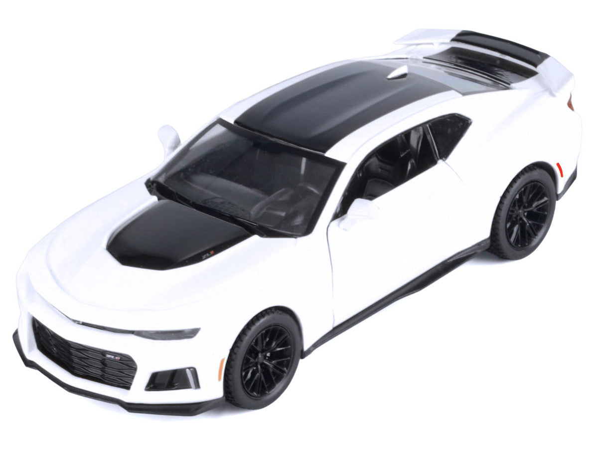 2017 Chevrolet Camaro ZL1 White 1/24 Diecast Model Car by Motormax-1