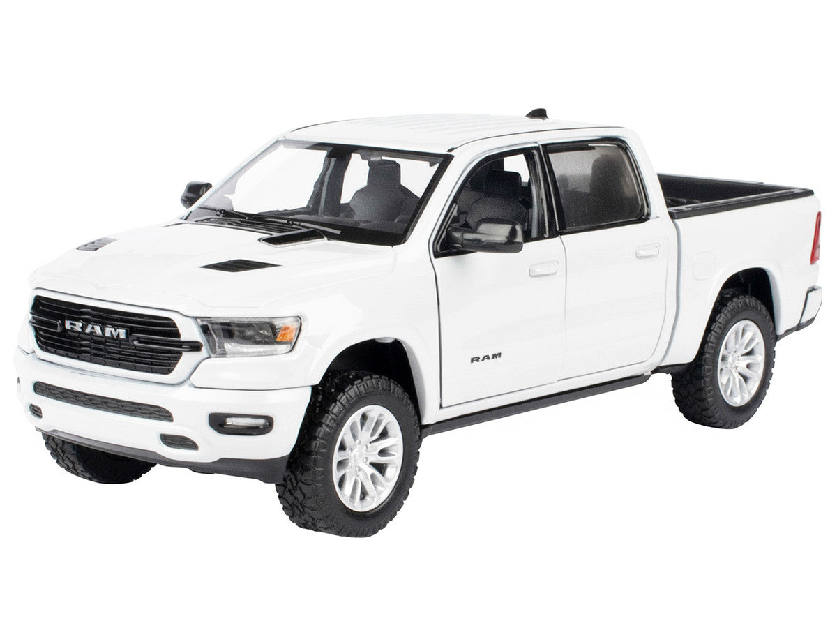 2019 RAM 1500 Laramie Crew Cab Pickup Truck White "Timeless Legends" Series 1/24 Diecast Model Car by Motormax-1