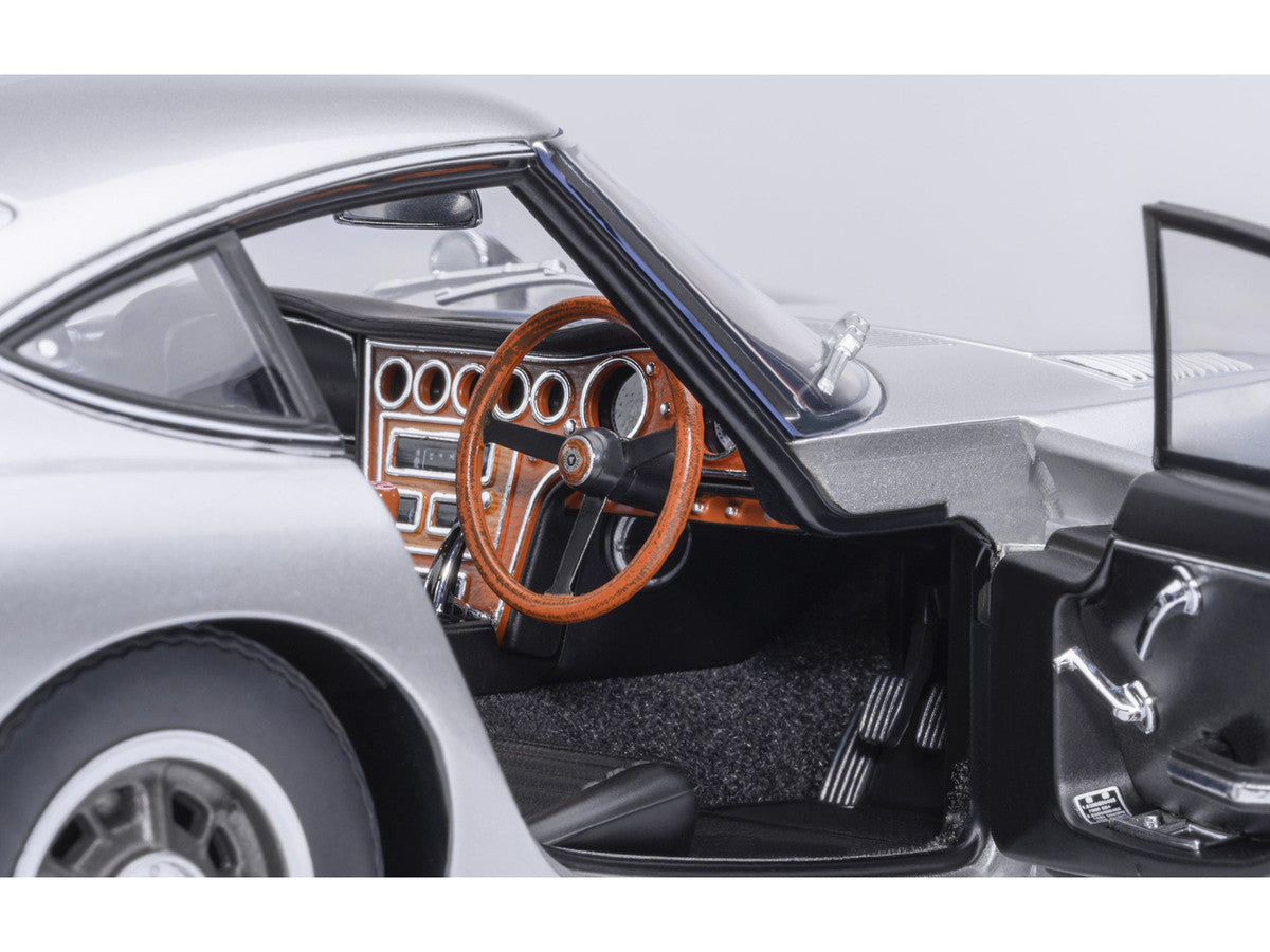 1967 Toyota 2000GT RHD (Right Hand Drive) Silver Metallic 1/18 Model Car by Autoart-2