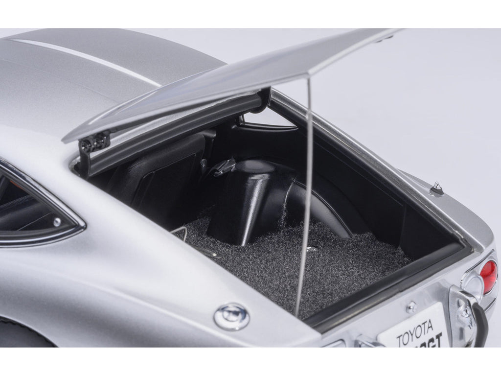 1967 Toyota 2000GT RHD (Right Hand Drive) Silver Metallic 1/18 Model Car by Autoart-1