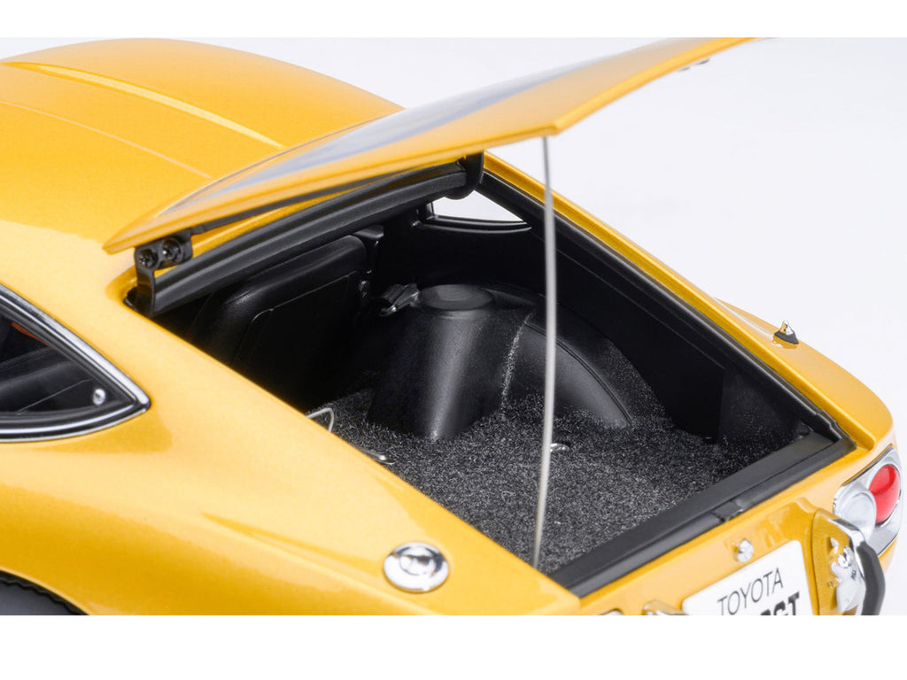 1967 Toyota 2000GT RHD (Right Hand Drive) Gold Metallic 1/18 Model Car by Autoart-2