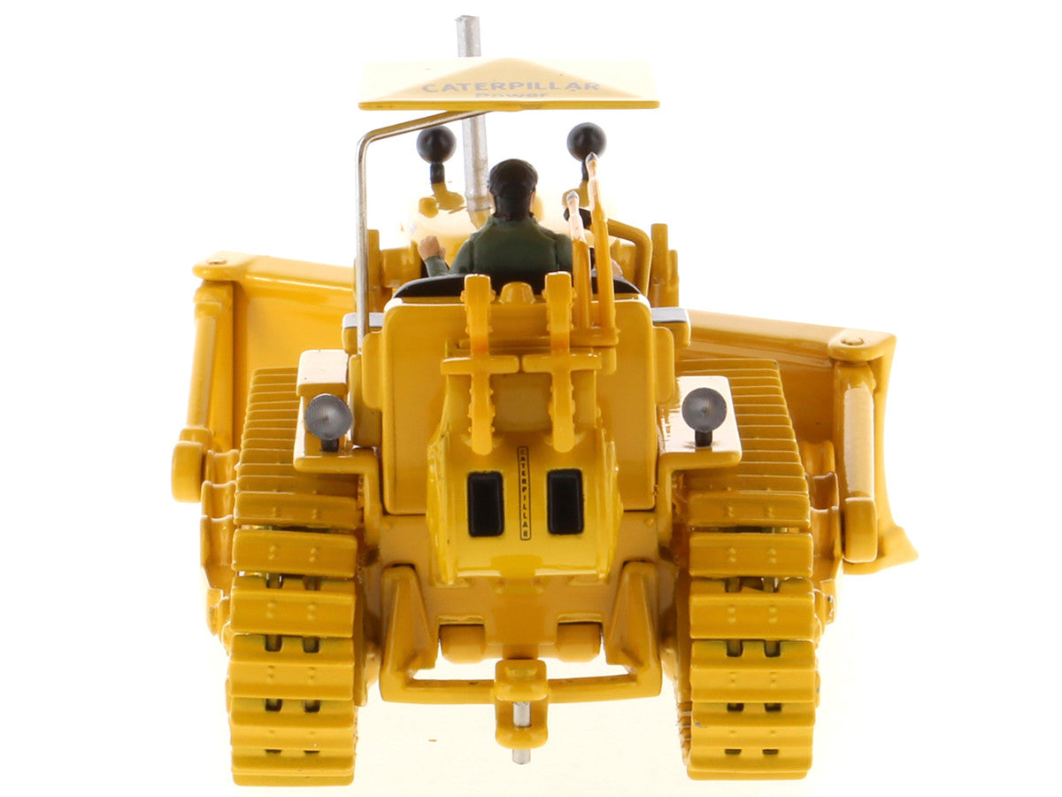 CAT Caterpillar D7C Track-Type Tractor Dozer Yellow with Operator "Vintage Series" 1/50 Diecast Model by Diecast Masters-4