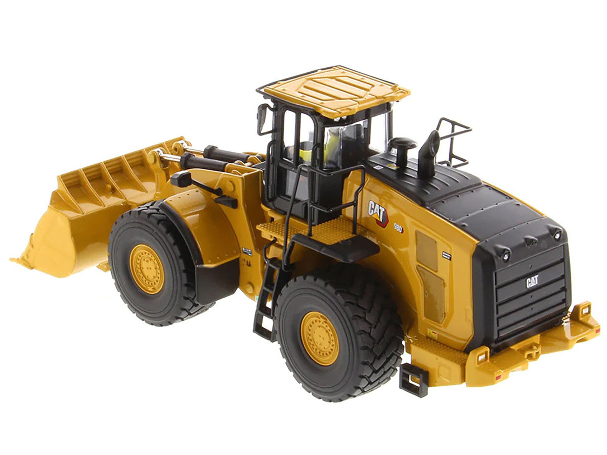 CAT Caterpillar 980 Wheel Loader Yellow with Operator "High Line Series" 1/50 Diecast Model by Diecast Masters-4