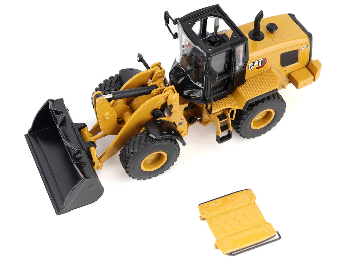 CAT Caterpillar 930 Wheel Loader with Operator Yellow "High Line" Series 1/50 Diecast Model by Diecast Masters-3