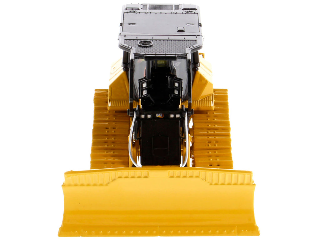 CAT Caterpillar D5 LGP Track Type Tractor Fire Dozer Yellow with Operator "High Line" Series 1/50 Diecast Model by Diecast Masters-3