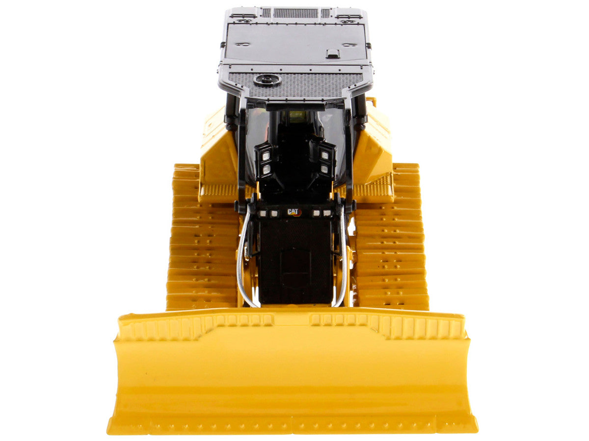 CAT Caterpillar D5 LGP Track Type Tractor Fire Dozer Yellow with Operator "High Line" Series 1/50 Diecast Model by Diecast Masters-3